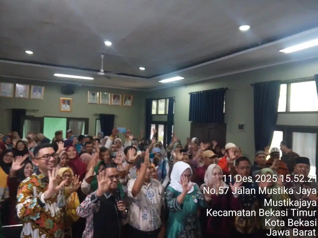 Kelurahan Mustikajaya Fasilitasi Public Hearing Raperda BPJS, Warga Respons Antusias