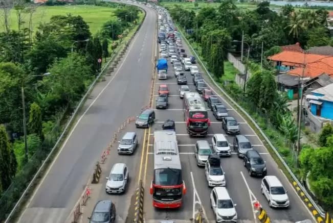 kemacetan di Gt keluar Tol Merak