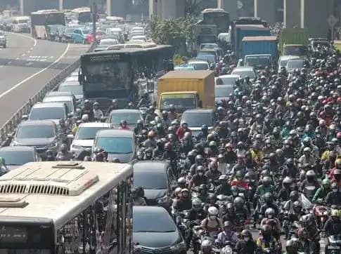 Kemacetan Jakarta Mengakibatkan Kerugian hingga Rp 100 Triliun per Tahun