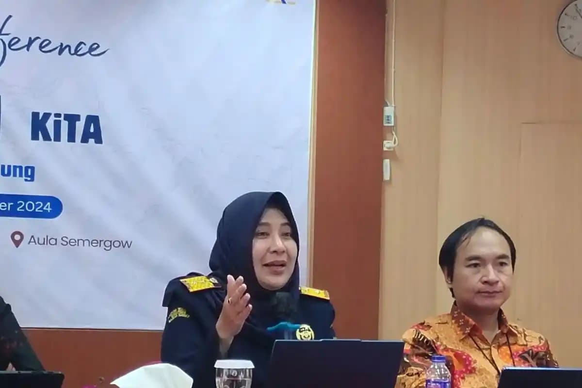 Kepala Kantor Wilayah Bea Cukai Sumatera Bagian Barat, Estty Purwadiani Hidayatie