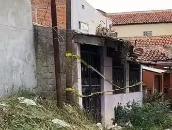 Kerangka Ibu dan Anak di Bandung