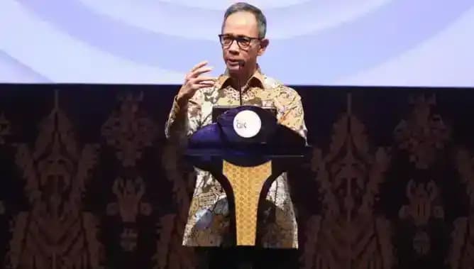 Ketua Dewan Komisioner OJK, Mahendra Siregar