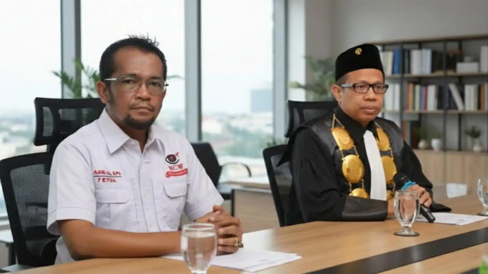 Ketua DPD Bekasi Raya LSM NCW, Herman Parulian Simaremare (kiri) dan Legal Hukum, Adv Antoni (kanan)