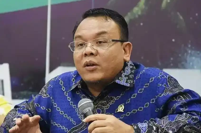 Ketua Komisi VII DPR RI Saleh Partaonan Daulay
