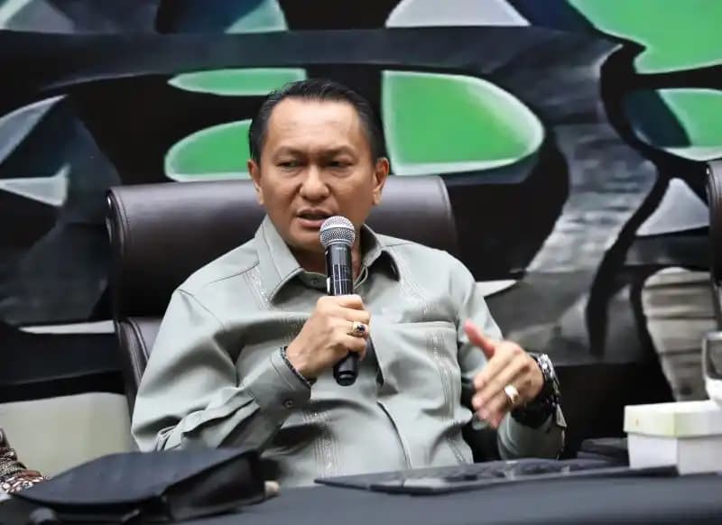 Ketua Komisi XII DPR  Bambang Patijaya