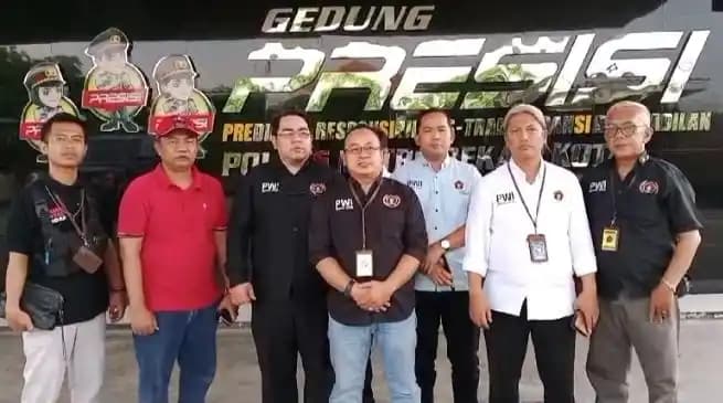 Ketua PWI Bekasi Raya, Ade Muksin