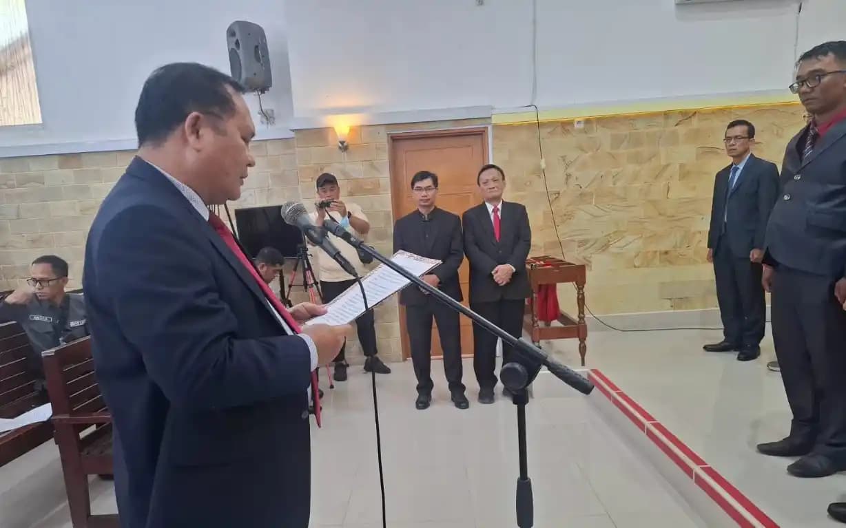 Ketum DPP Parkindo Jenri Sinaga Lantik Pengurus DPD Sumsel