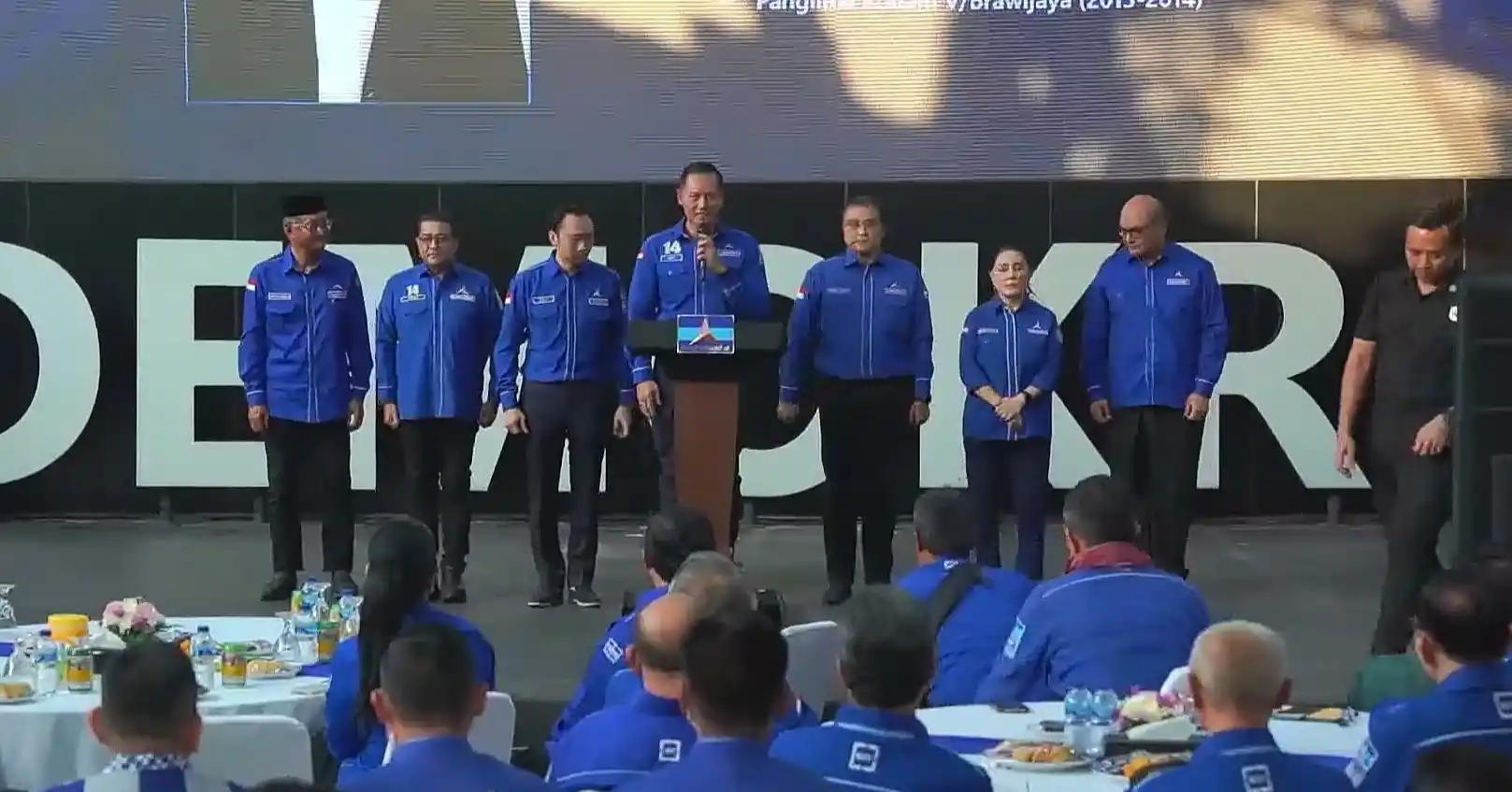 Ketum Partai Demokrat AHY bersama Para Wakil Ketua