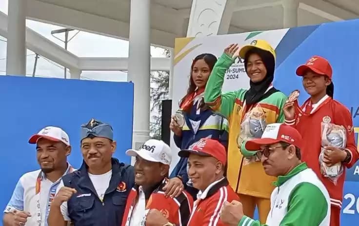 Keyca Okta Fira memenangkan medali emas untuk final Optimist Putri