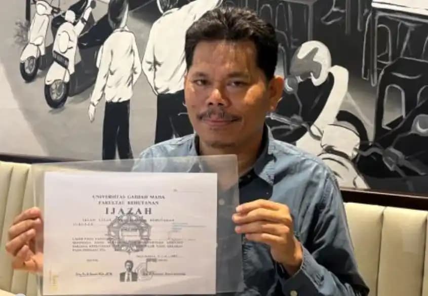 KIP kabulkan Gugatan Bonatua soal Ijazah Jokowi