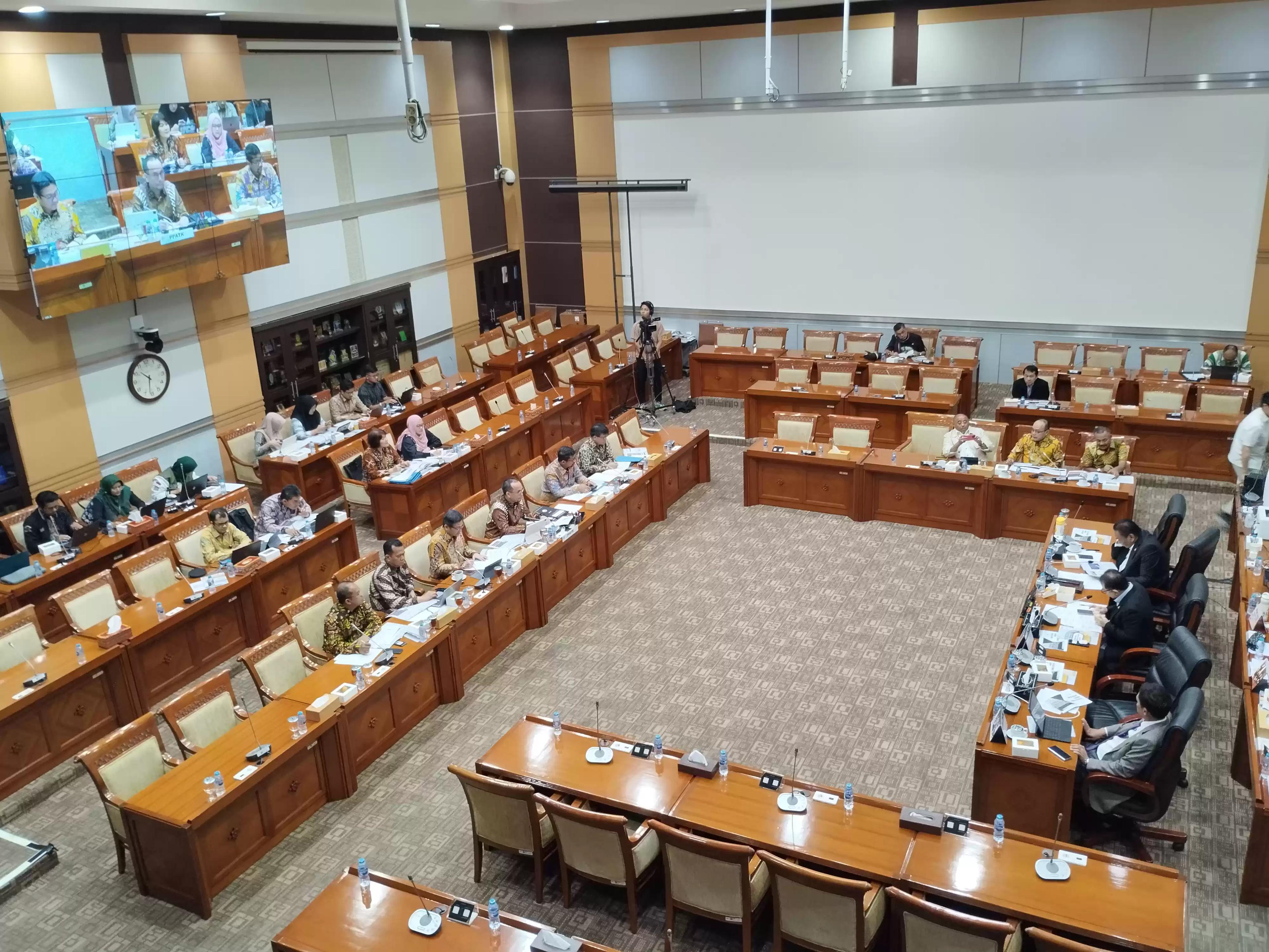 Komisi III gelar rapat kerja dengan Kepala PPATK (Foto: MI/Dhanis)