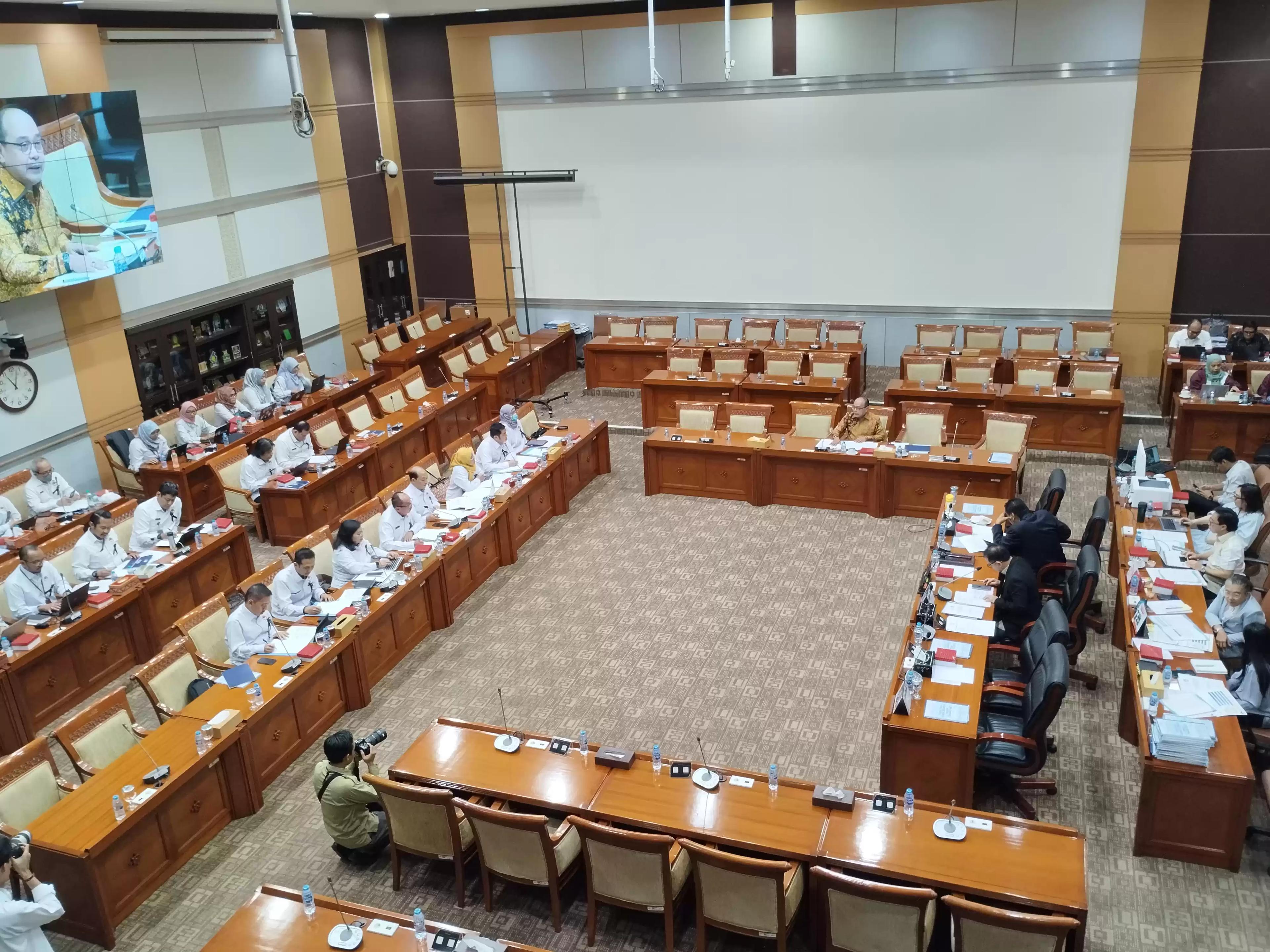 Komisi III Raker dengan LPSK