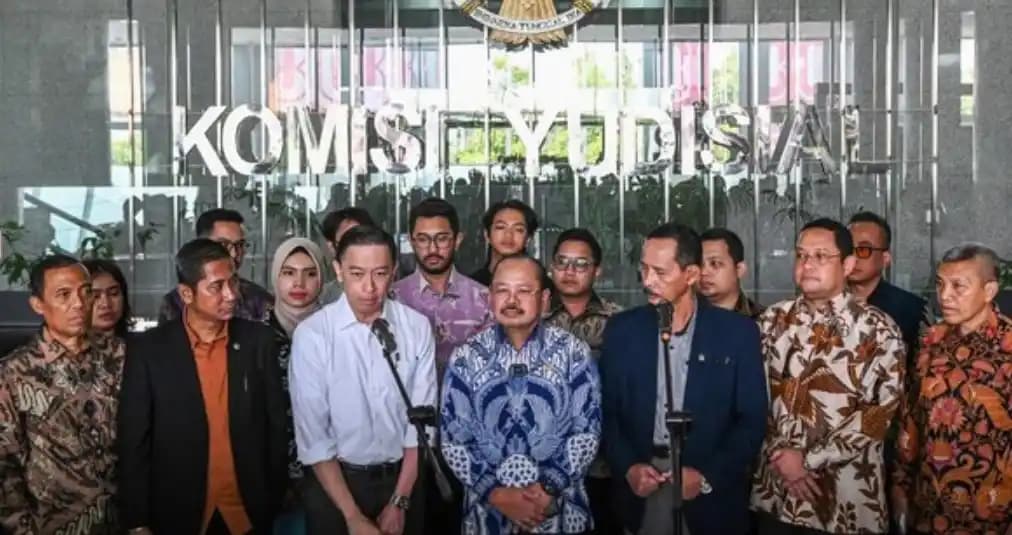 Komisi Yudisial menyatakan tiga hakim di kasus Tom Lembong melanggar kode etik