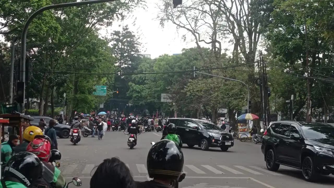 Kondisi di depan Gedung DPRD Jabar