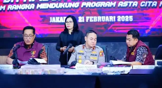 Konferensi Pers Pengungkapan Kasus Judi Online