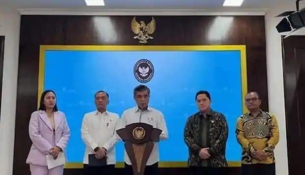 Konferensi Pers Terkait PHK Massal Ribuan Buruh PT Sri Rejeki Isman Tbk. (SRIL) atau Sritex
