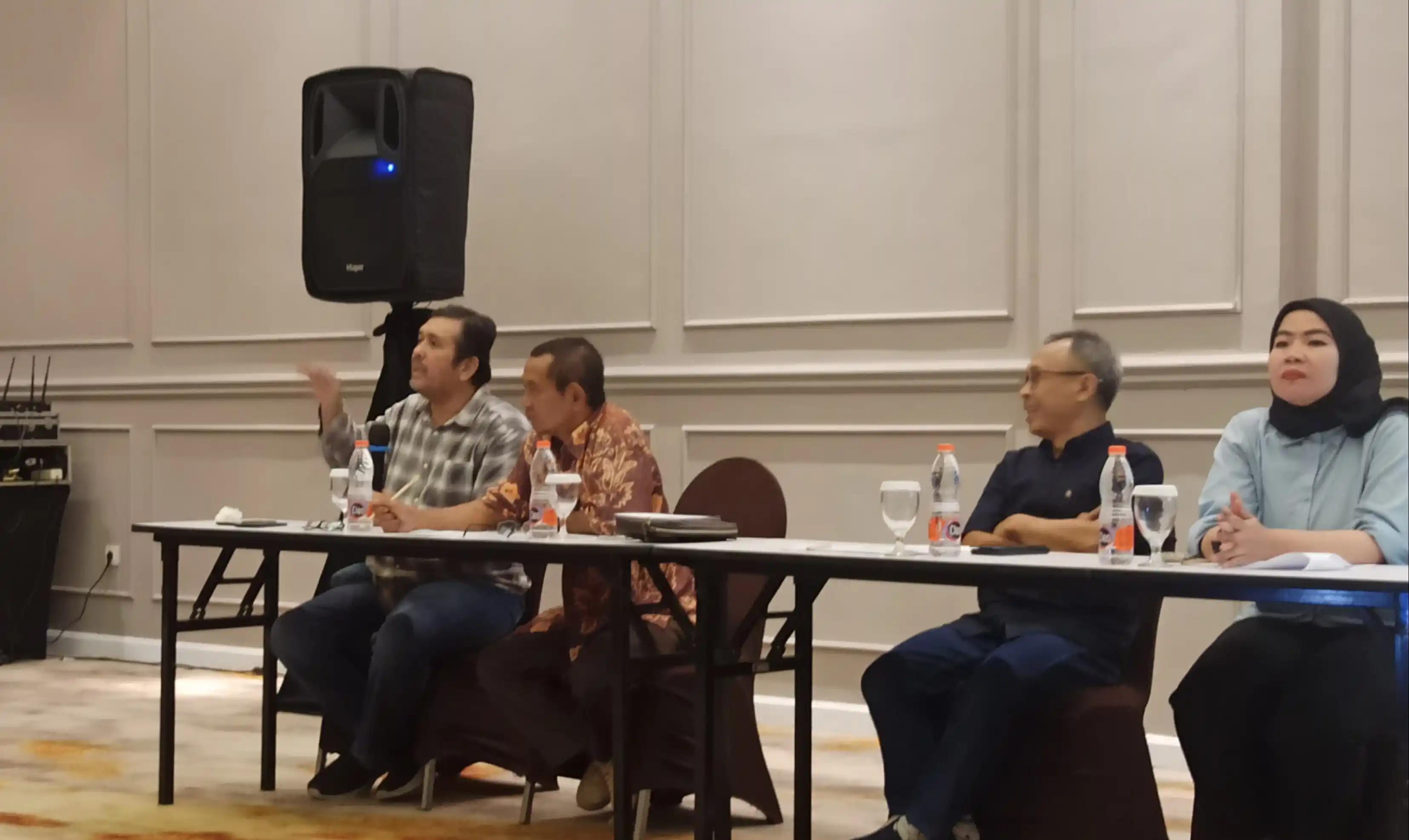 Konfrensi pers Institut Hubungan Industrial Indonesia (IHII)