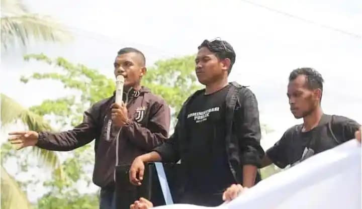 Kordinator Komando Barisan Rakyat (Kobra) Muna Barat, Rasmin Jaya