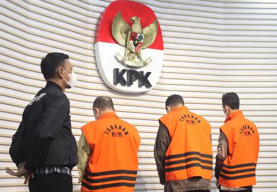 Korupsi DJKA Menhub Budi Karya