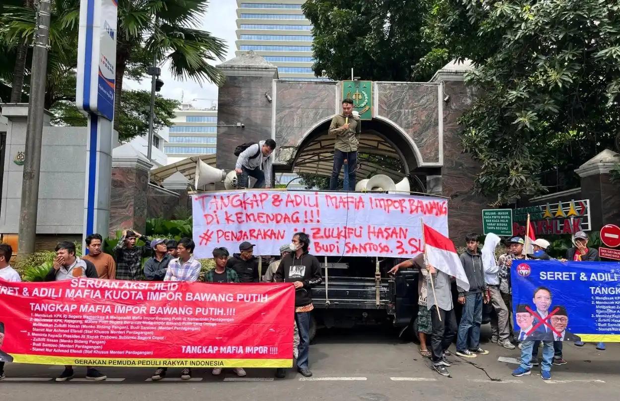 Korupsi Impor Bawang Putih