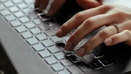 Korupsi Laptop dan komputer