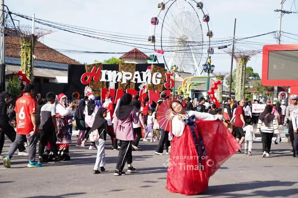 Kostum Unik di Pekan Sehat HUT ke-49 PT Timah