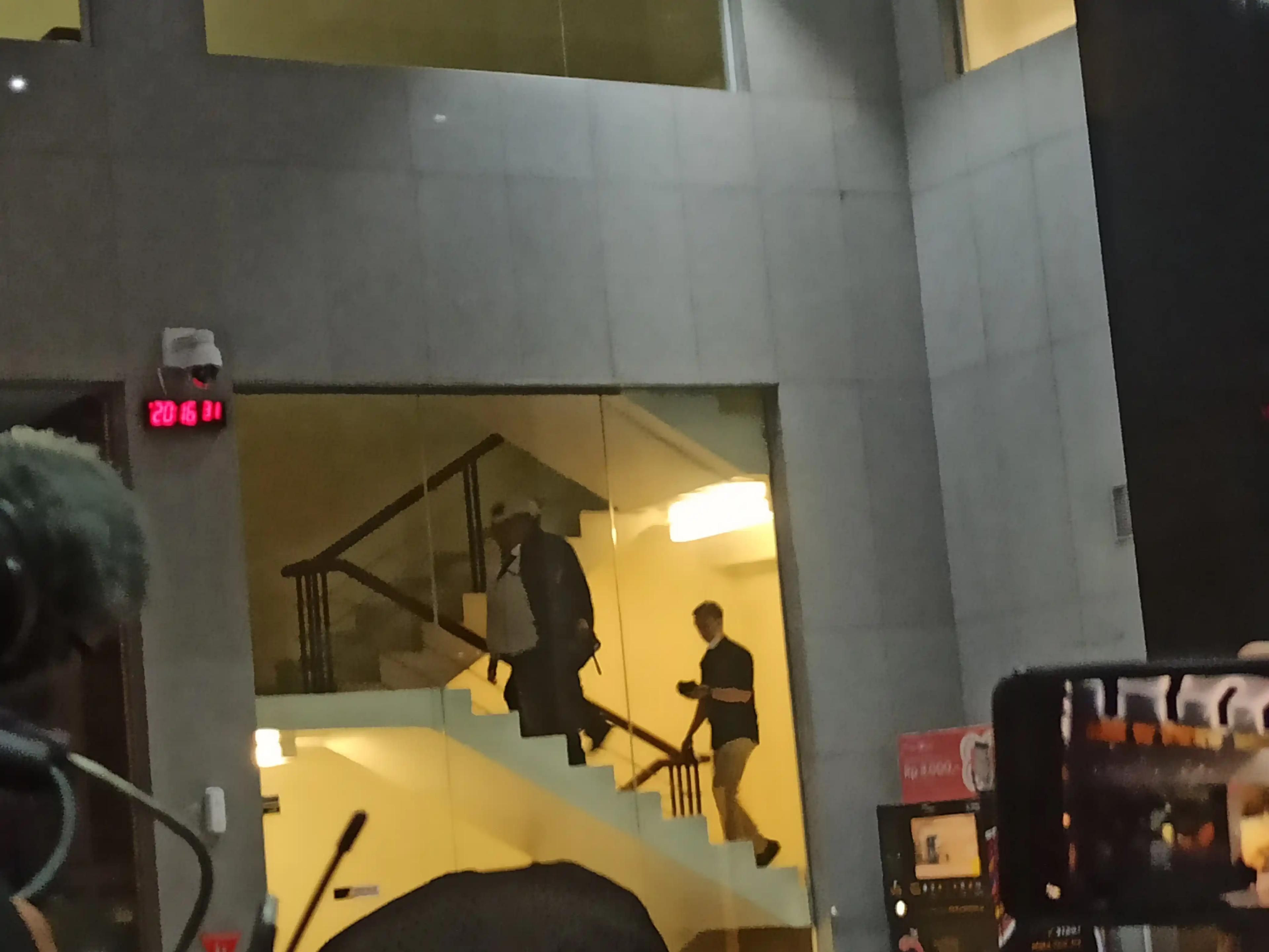 KPK Amankan Duit Cash dan Emas dalam OTT Bupati Lampung Tengah