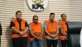 KPK Tahan 4 Tersangka Kasus Suap Dana Hibah Jatim