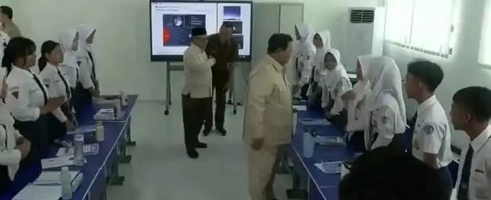 Kunjungan Presiden RI, Prabowo Subianto ke SMPN 4 Kita Bekasi