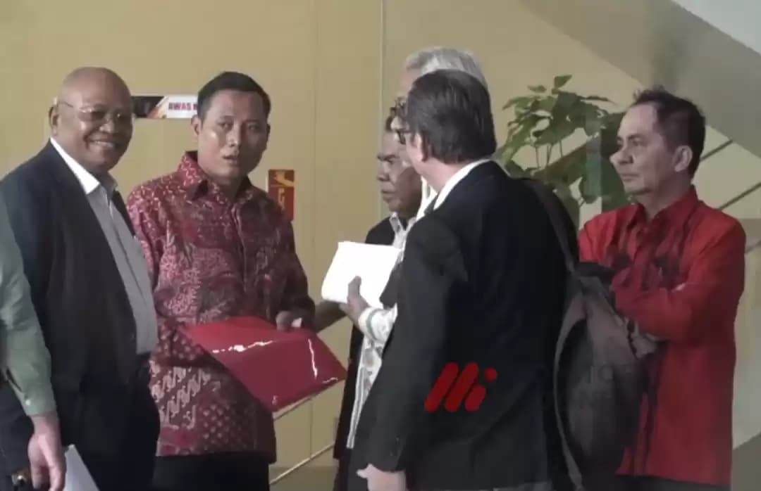 Kusnadi staf hasto di kpk