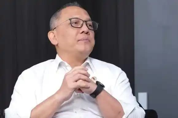 Laksana Tri Handoko