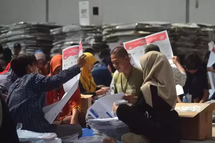 Lima Wilayah KPU DKI Jakarta masih membutuhkan petugas PPK dan PPS sekitar 800 orang. Kesulitan cari pendaftar di permukiman elit dan apartemen