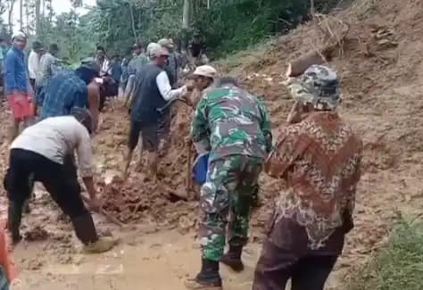 Longsor di Pekalongan