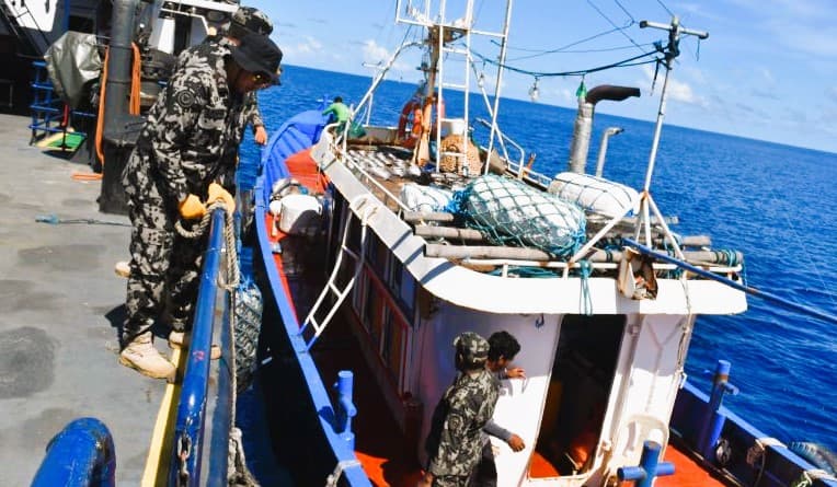 RI Tangkap Kapal Ikan Filipina Diduga Lakukan Penangkapan Ikan Secara Ilegal