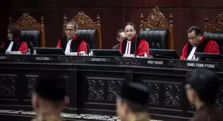 Mahkamah Konstitusi (MK) akan membacakan putusan sidang perselisihan hasil Pemilihan Presiden 2024 pada Senin (22/04)