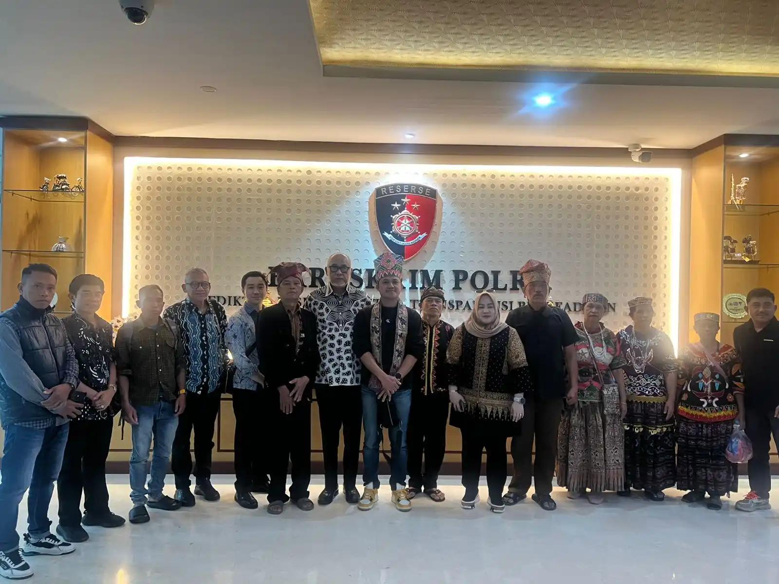 Majelis Dewan Adat Masyarakat Rampi Beraudensi dengan Dittipiter Bareskrim Polri