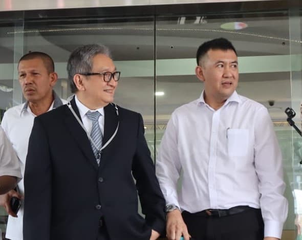 Tentukan Status Rp 27 Miliar Korupsi BTS Kominfo, Kejagung Panggil Maqdir Ismail hingga Irwan Hermawan
