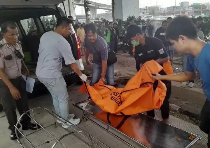 Mayat Pria di Kolong Tol Ancol