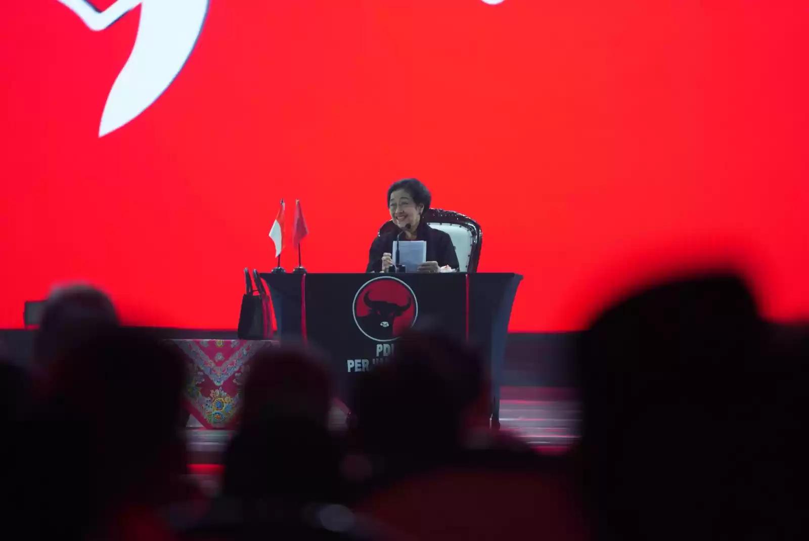Megawati rakernas V (Foto: PDIP)