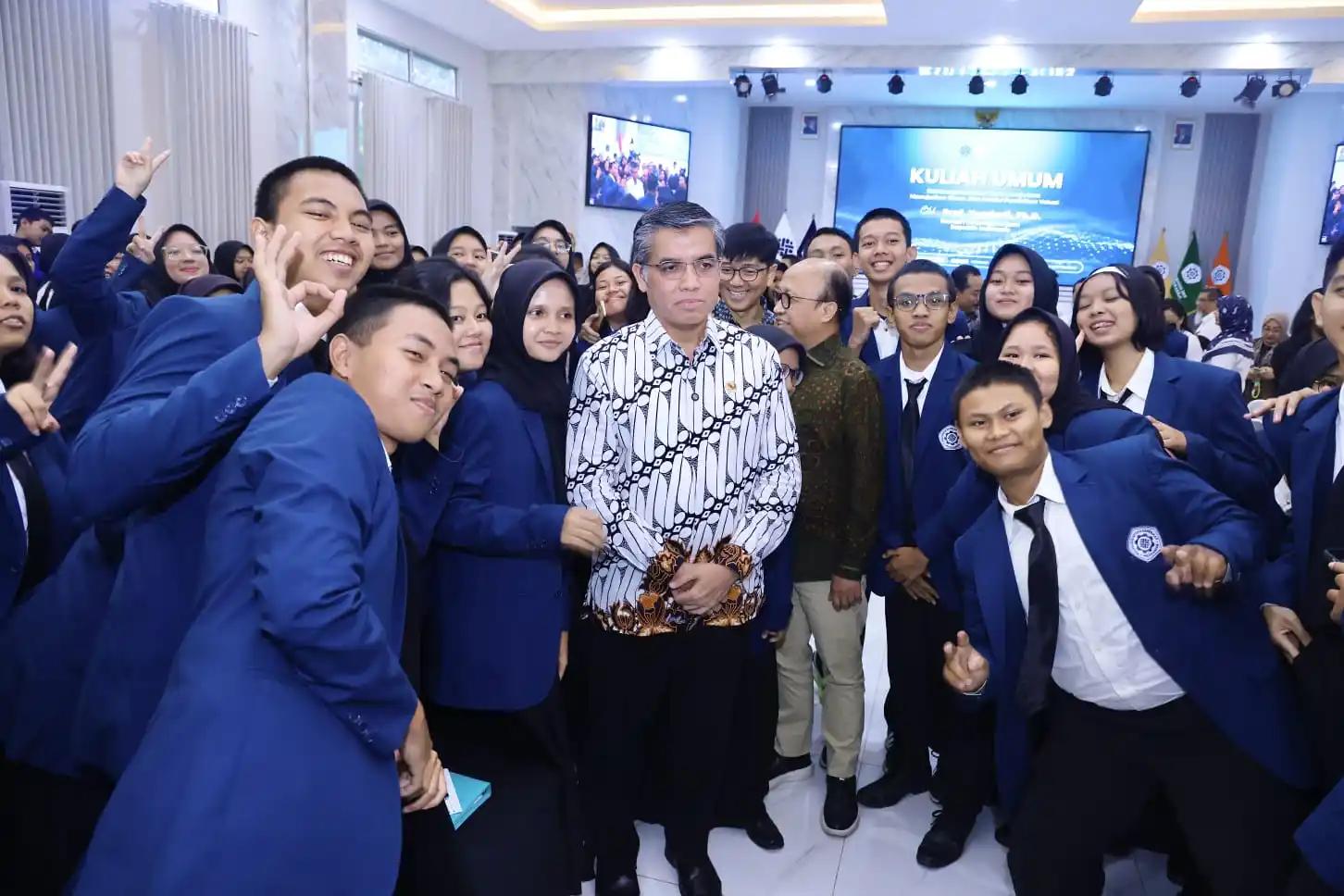 Menaker Yassierli di Politeknik Ketenagakerjaan, Jakarta (Dok. MI)