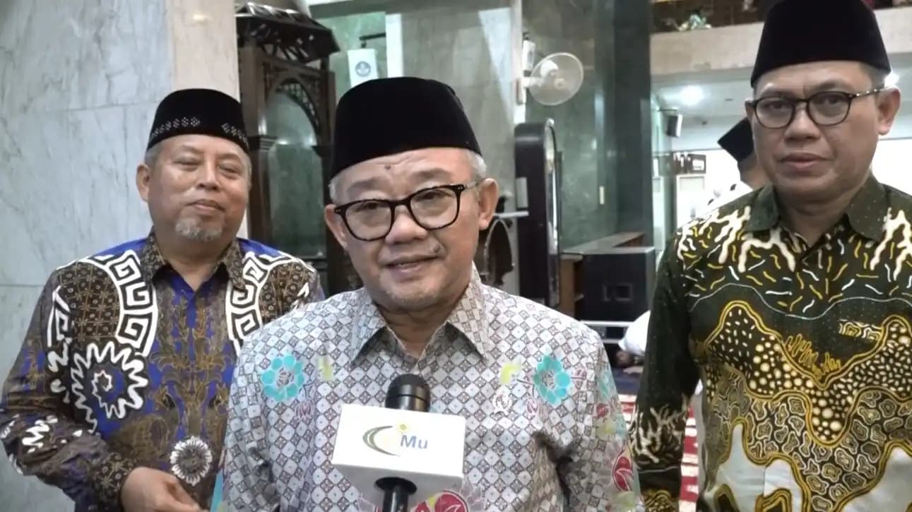Mendikdasmen Abdul Mu'ti usai buka puasa bersama 1.000 Difabel. (Foto.Rizal Siregar)