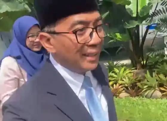 Mendikti Saintek Brian Yuliarto