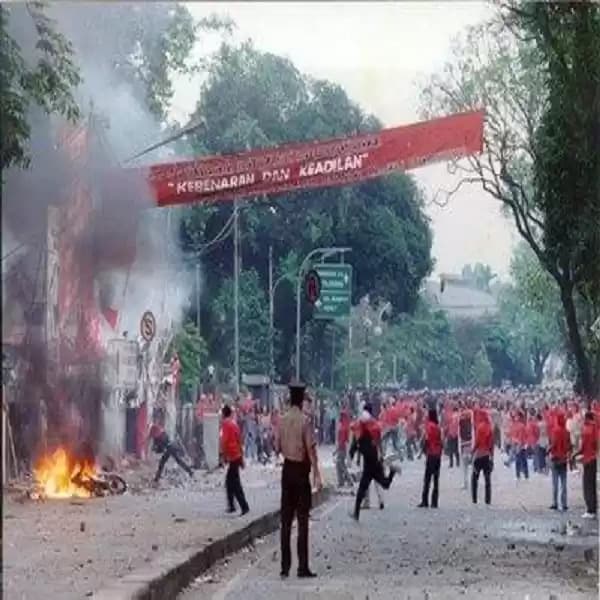 Menolak Lupa Peristiwa 27 Juli 1996 (Kudatuli)