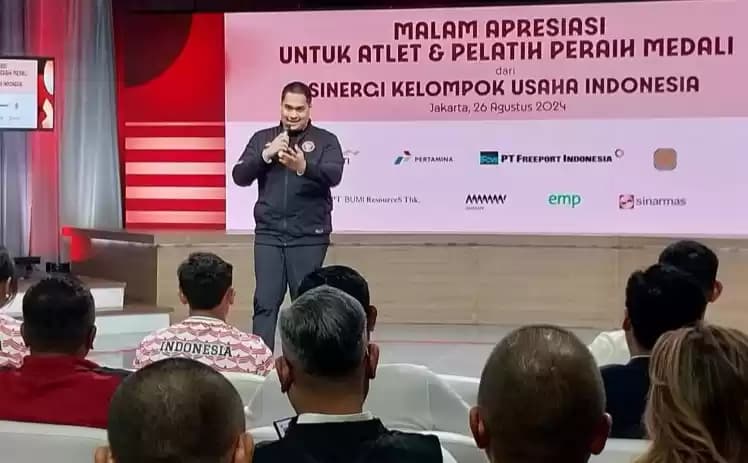 Menpora Dito Ariotedjo memberikan sambutan