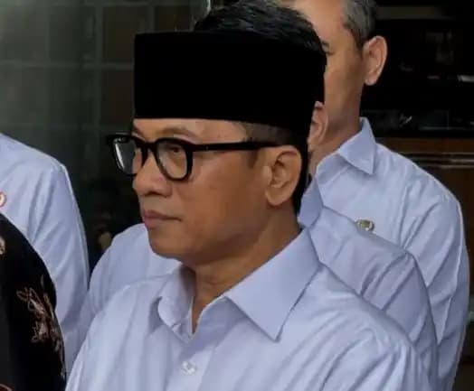 Menteri Desa Yandri Susanto