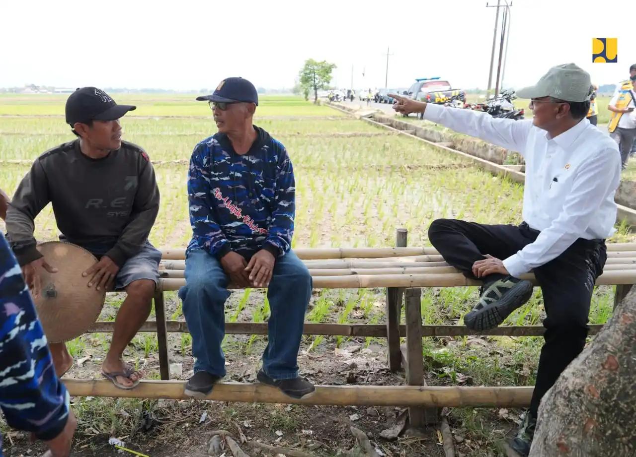 menteri dody dan petani