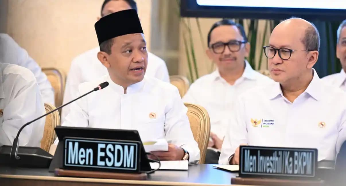 Menteri Energi dan Sumber Daya Mineral (ESDM), Bahlil Lahadalia saat Sidang Kabinet Paripurna bersama Presiden Prabowo Subianto di Istana Negara, Jakarta, Jumat (13/3/2026) (Foto: Dok Setpres)