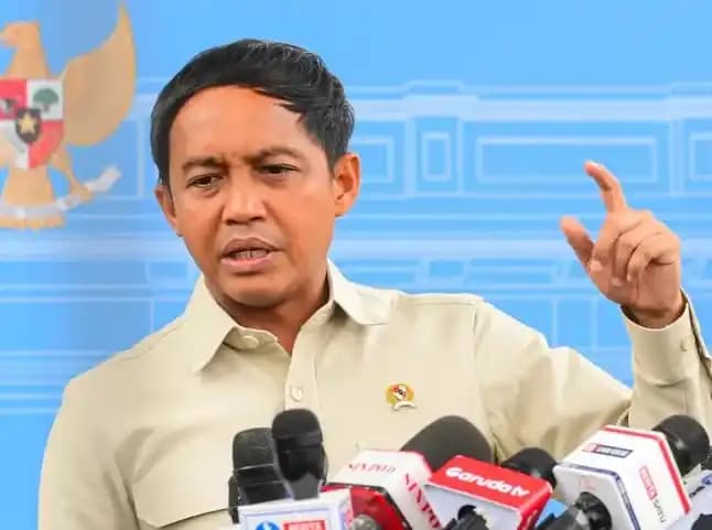 Menteri Kehutanan Raja Juli