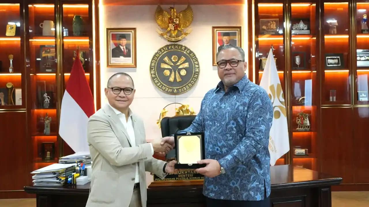 Menteri  P2MI Mukhtarudin, menerima kunjungan kehormatan Duta Besar LBBP RI untuk Malaysia, Dato Moh Iman Hascarya (Dok. KemenP2mi)
