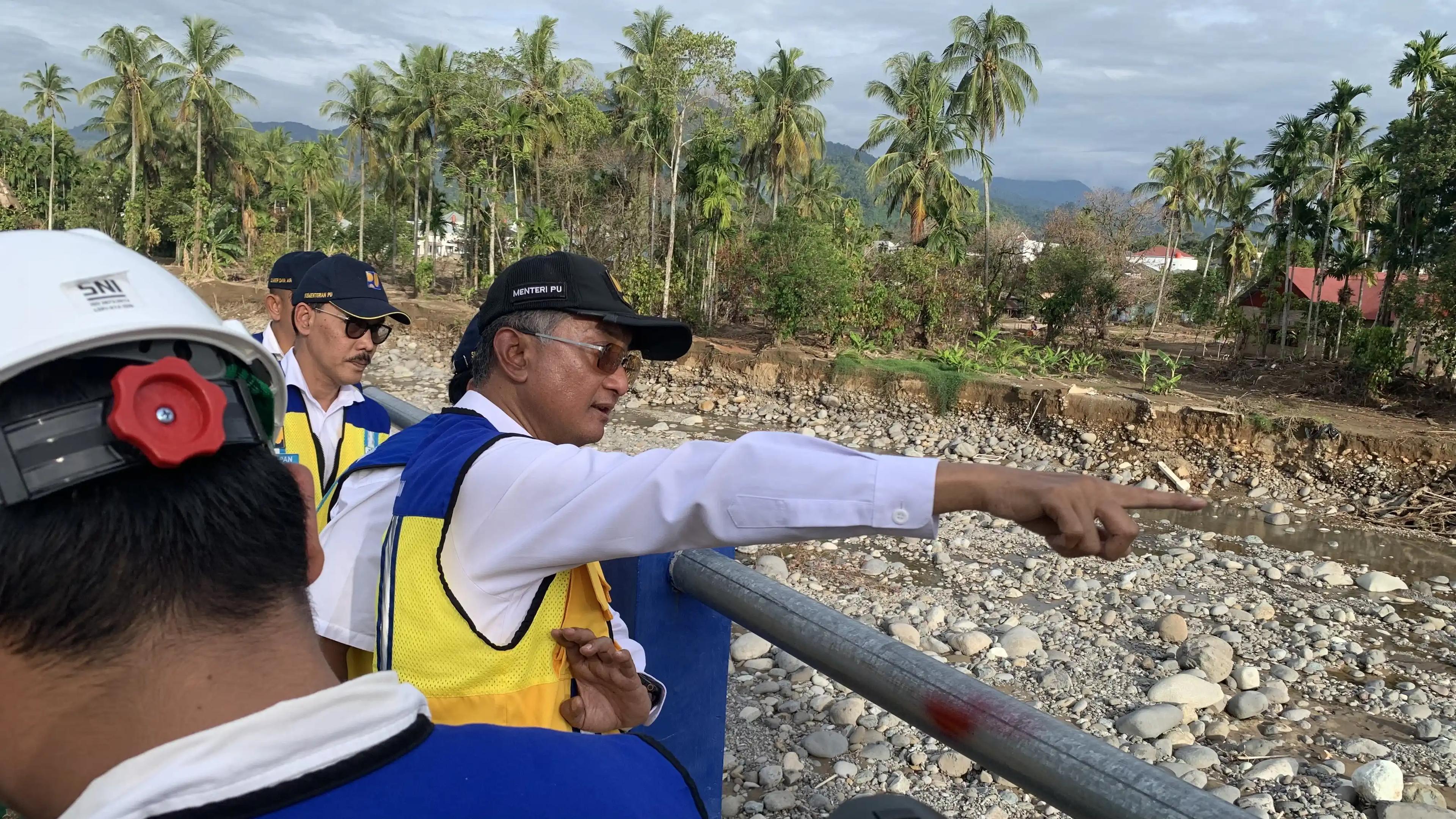 Menteri PU Bendung Koto Tui